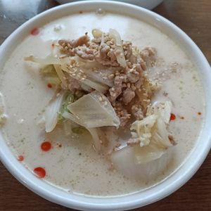 ぽぽペの作ってみた!投稿(ごまたっぷり♪白菜ともやしの豆乳担々スープ)