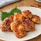 【鶏むねの甘辛ごま照りチキン】やみつき！にんにく甘辛だれ
