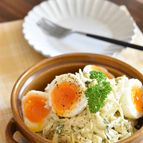キャベツと卵のごまマヨデリ風サラダ