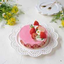 混ぜるだけ簡単！苺チョコムースのチーズケーキ