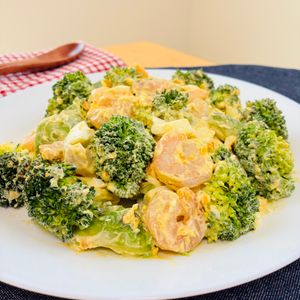 ゆゆの作ってみた!投稿(カフェ風おうちごはん♪えびとアボカドの卵サラダ)