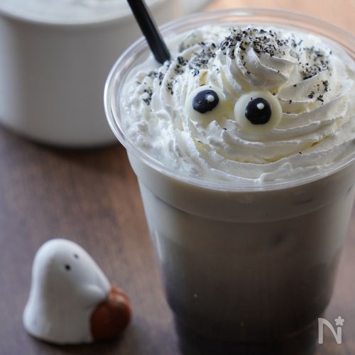 ハロウィンにも♪【黒ごまソイラテ】
