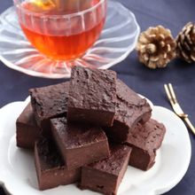 生クリーム不要なのにずっしり濃厚。豆腐でヘルシーブラウニー