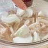 新玉とレンコンの牛肉炒めの工程3