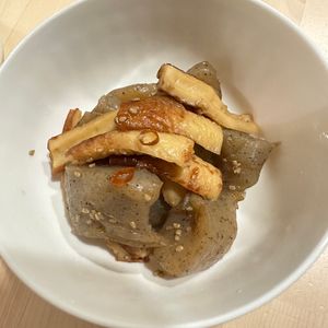 キャサ子の作ってみた!投稿(ワンパン10分♪【こんにゃくとちくわの甘辛煮】)
