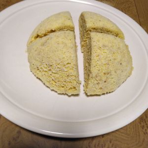 ももの作ってみた!投稿(おからパウダーのバナナケーキ☆レンジで３分！ふんわり食感♬)