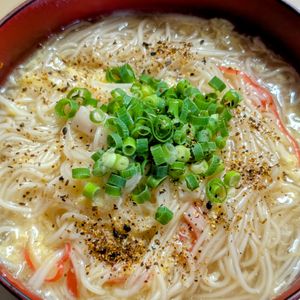 まゆのの作ってみた!投稿(【別ゆでなし素麺】夜食にもふわふわ卵とカニかまにゅうめん)