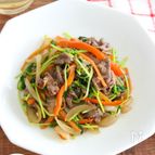 【ごはんが進むおかず】《下味調理》豆苗のチャプチェ風炒め