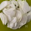 【新玉ねぎともずくのやみつきおつまみ】パパッとできて超簡単！の下準備