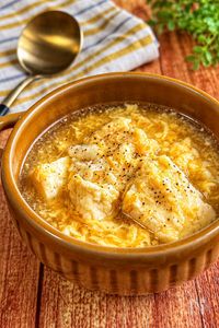 【豆腐とふわふわ卵の中華スープ】どんな料理にも合わせやすい♪