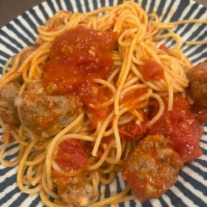 ごとう  ひろの作ってみた!投稿(ミートボールのトマト煮込みパスタ。)