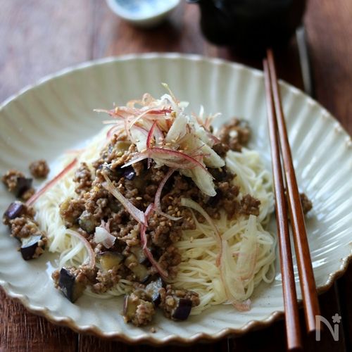 茄子入りごま肉味噌そうめん。