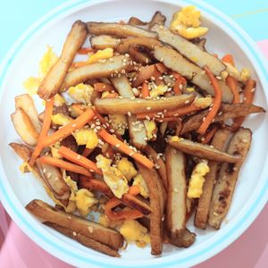 milkの作ってみた!投稿(さつま揚げ入り【にんじんしりしり】旨みとコクUP！)