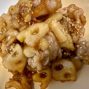 おゆころの作ってみた!投稿(ご飯が止まらない！【豚こまとれんこんのこってり甘酢炒め】)