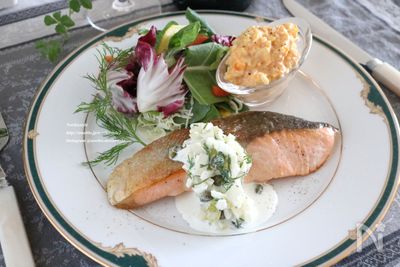 サーモン ムニエル