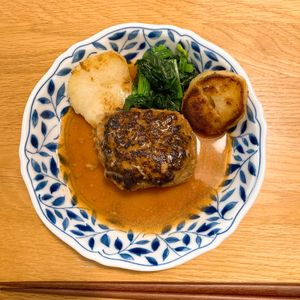 ちちうえ@料理に目覚めたパパ🥹の作ってみた!投稿(【煮込みハンバーグ】ソースが絶品!お肉柔らか♡デミグラス風♪)