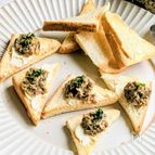 ワイン泥棒！旨味爆弾！！椎茸ディップのカナッペ