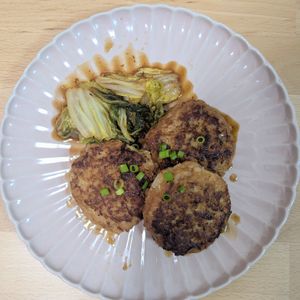 ゆいの作ってみた!投稿(【つくねと白菜の甘辛蒸し】ワンパン蒸しで白菜もつくねも絶品！)