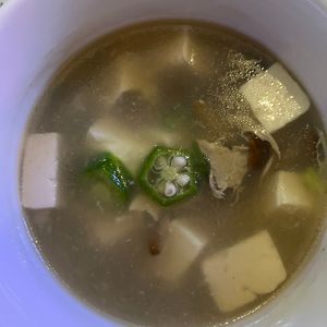名もなきアラフィフ☆の作ってみた!投稿(優しい味のヘルシースープ♡なめことオクラのトロトロ豆腐スープ)