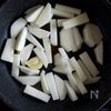 やみつき【かぶとツナのガーリック炒め】の工程3