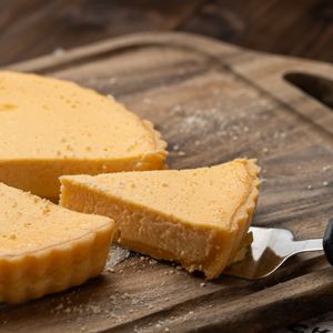 ミッチーの作ってみた!投稿(アレを使ってタルト生地が簡単に出来る！チーズケーキタルト)