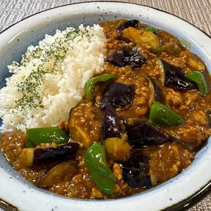 楽ラク手抜キッチン🐶🐾の作ってみた!投稿(『なすのキーマカレー』ルー不要！なすがとろとろ♡)