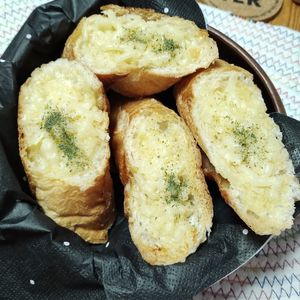M＊Pの作ってみた!投稿(チーズガーリックトースト)