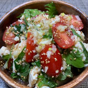 楽ラク手抜キッチン🐶🐾の作ってみた!投稿(豆腐とトマトの《大葉香る♡ねぎ塩サラダ》)