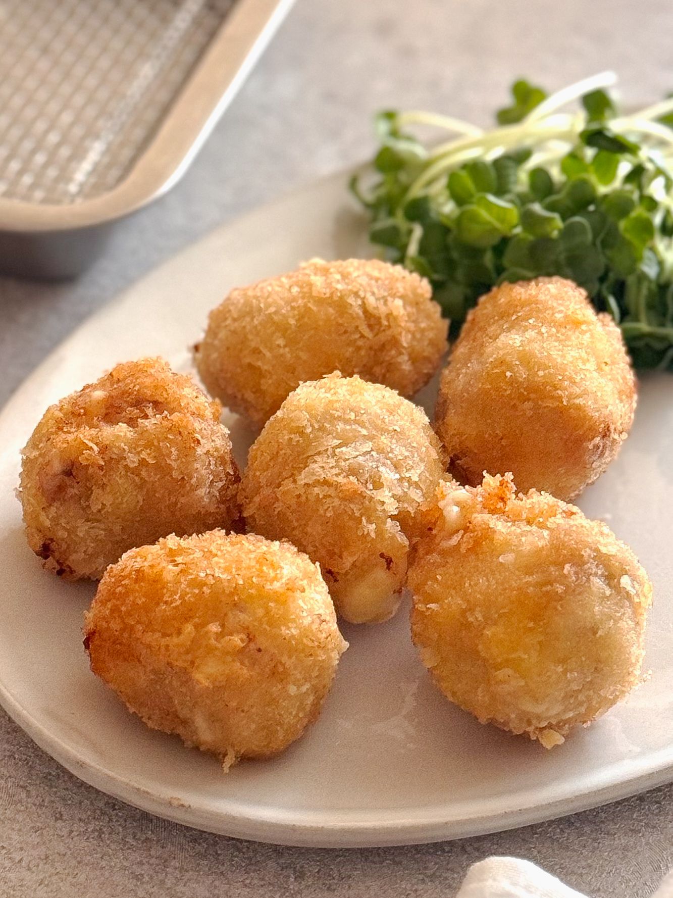 こまかつ 揚げないワンパン】豚こまカツのレシピ動画 | レシピサイトNadia