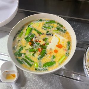 しょうこの作ってみた!投稿(【豆腐とニラの担々豆乳スープ】食べ応え◎簡単おかずスープ♪)