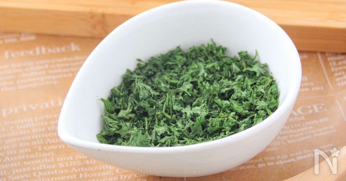 パセリ大量消費 レンジで簡単 ドライパセリ By まこりんとペン子 レシピサイト Nadia ナディア プロの料理家のおいしいレシピ