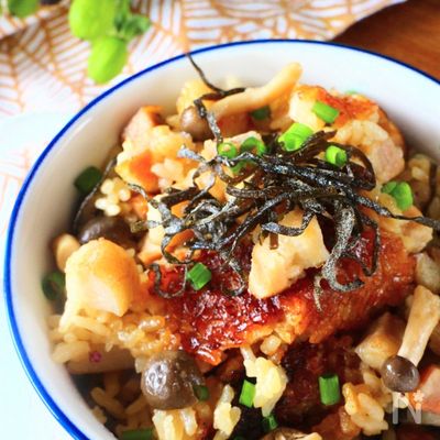 ベーコンときのこの塩こんバターごはん《秘密の旨おこげ付き♡》