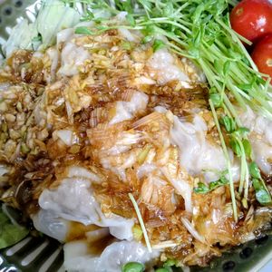 ゆみの作ってみた!投稿(［ネギだくワンタン］10分でできる！ズボラ料理！家族爆食い)