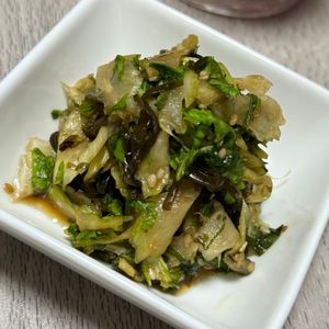 みーこの作ってみた!投稿(セロリの美味しい食べ方1位☆🤩☆セロリと大葉の塩昆布和え♪)