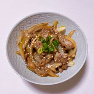 yuの作ってみた!投稿(【新玉ねぎと豚肉のさっぱりオイポン炒め】10分おかず♡)