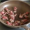 こどもウケ抜群!【じゃがいもとコーンのひき肉炒め】の工程2