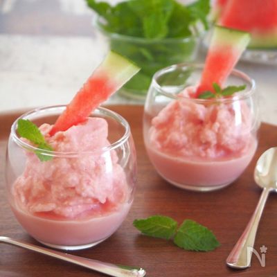 アイスクリームで簡単スイカジェラート
