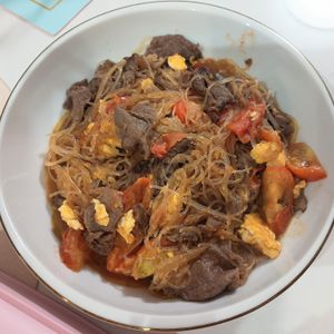 milkの作ってみた!投稿(【牛肉トマたま春雨炒め】トマトの旨み♡甘辛味でご飯が進む！)