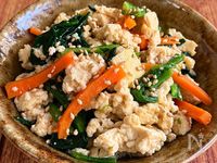【ほうれん草とにんじんの炒り豆腐】子どもも食べやすい♪