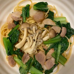おかか昆布🍙の作ってみた!投稿(簡単！『ほうれん草とベーコンとしめじの醤油パスタ』)