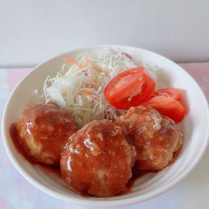 あーちゃん·͜· ♡の作ってみた!投稿(ひとくちサイズのコロコロ♡チーズハンバーグ【#レンジ】)