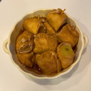 みわの作ってみた!投稿(材料2つ！しみじゅわ〜！長ネギのきつね巻き煮♩簡単おつまみ)