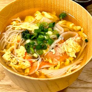 michuの作ってみた!投稿(彩り良し！コスパ良し！速攻で作れる『かにかまと卵のお吸い物』)