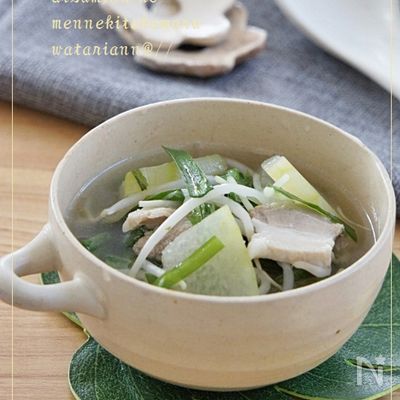疲労回復☆からだ喜ぶ豚ニラ冬瓜スープ