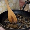 カリカリじゃこと梅大葉の和風チャーハンの工程1