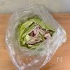 【揉んで焼くだけ】豚肉の塩レモン炒めの工程2