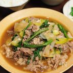 【ネギと春菊の牛すき煮】白ごはん必須！鍋ひとつですぐ完成◎