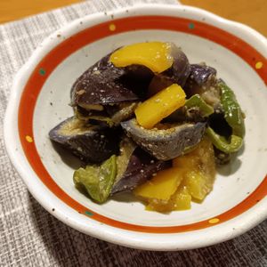 こまりこ😃の作ってみた!投稿(【なすとピーマンのごま甘酢炒め】絶品ひんやりおつまみ♪)