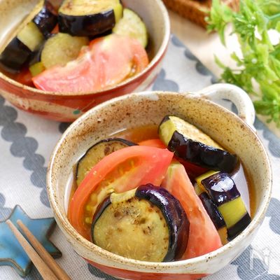 夏に食べたい☆『なすとトマトのひんやりめんつゆマリネ風』