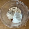 混ぜて焼くだけ！【オートミールクッキー】の工程1